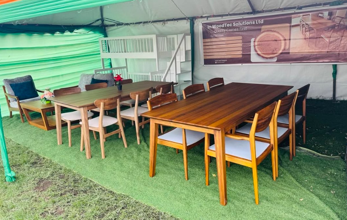 Showroom Furniture