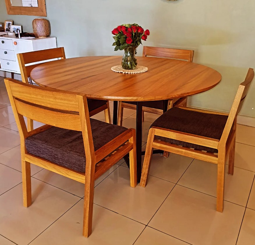 Round Dining Set